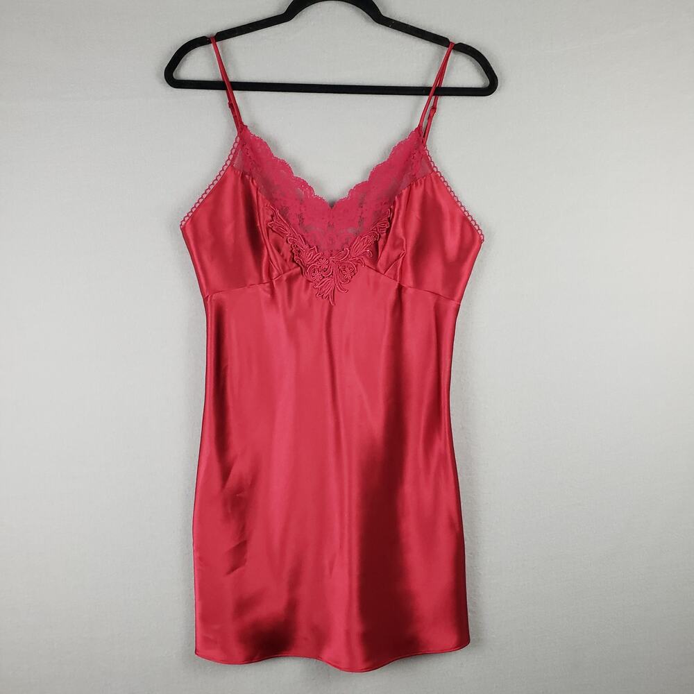 Victoria's Secret Size M‎ Low Back Satin Slip Lingerie Dress Red Lace Romantic